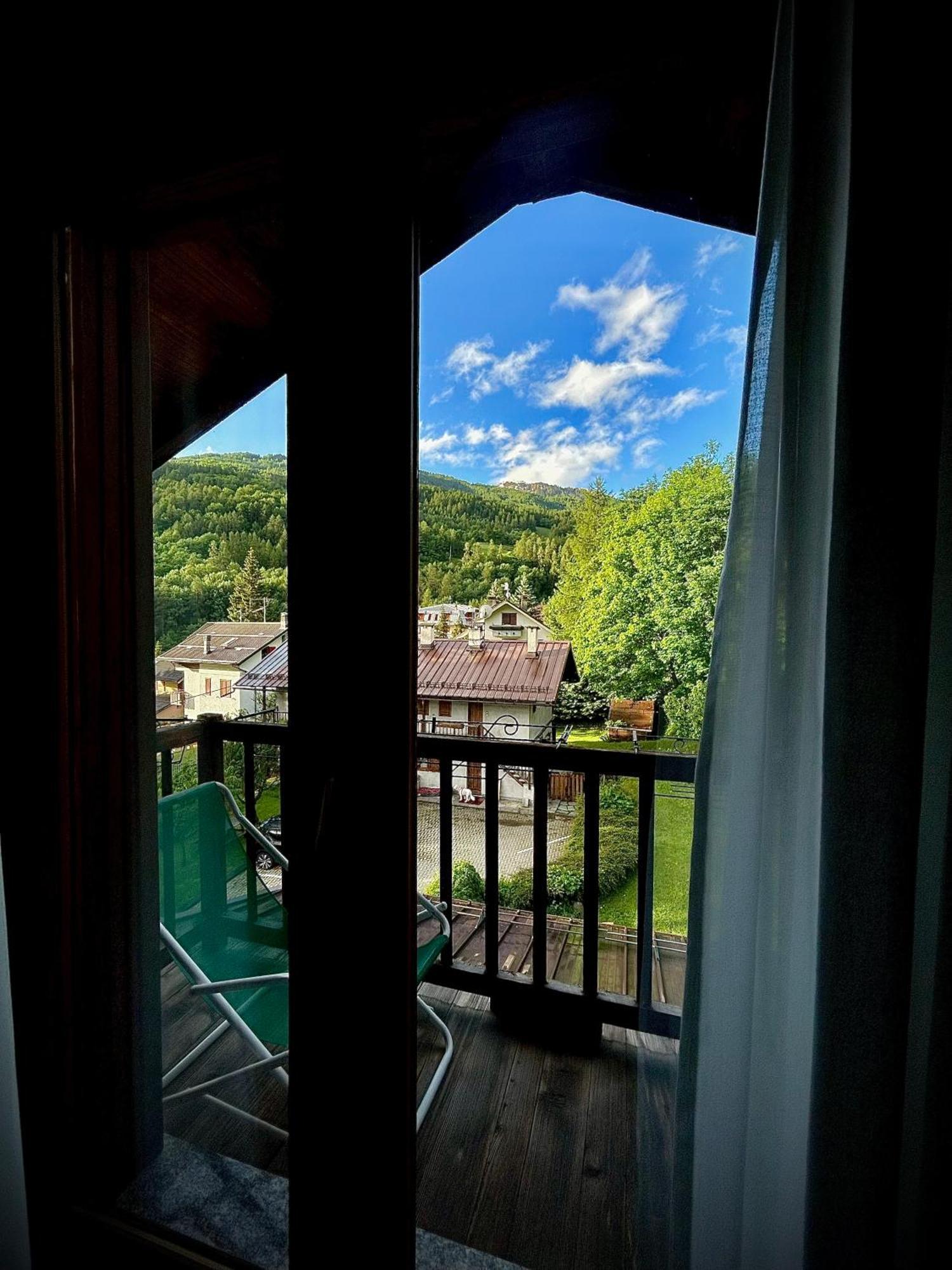 Hotel La Nigritella Bardonecchia Esterno foto